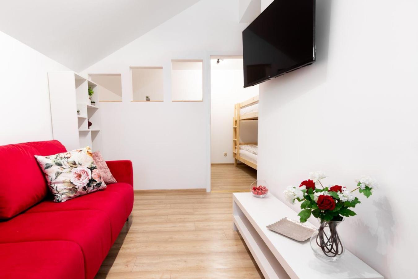 Apartamenty Gorki Male Tuszyn Exterior foto