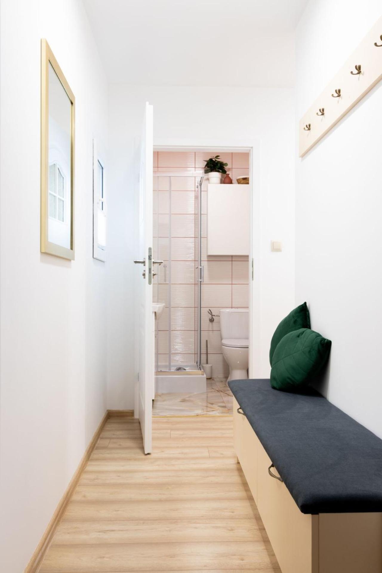 Apartamenty Gorki Male Tuszyn Exterior foto